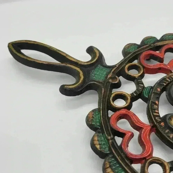 Vintage WILTON Cast Iron Painted Trivet W/ Feet Pot Holder Hot Plate Red Hearts - Picture 10 of 12